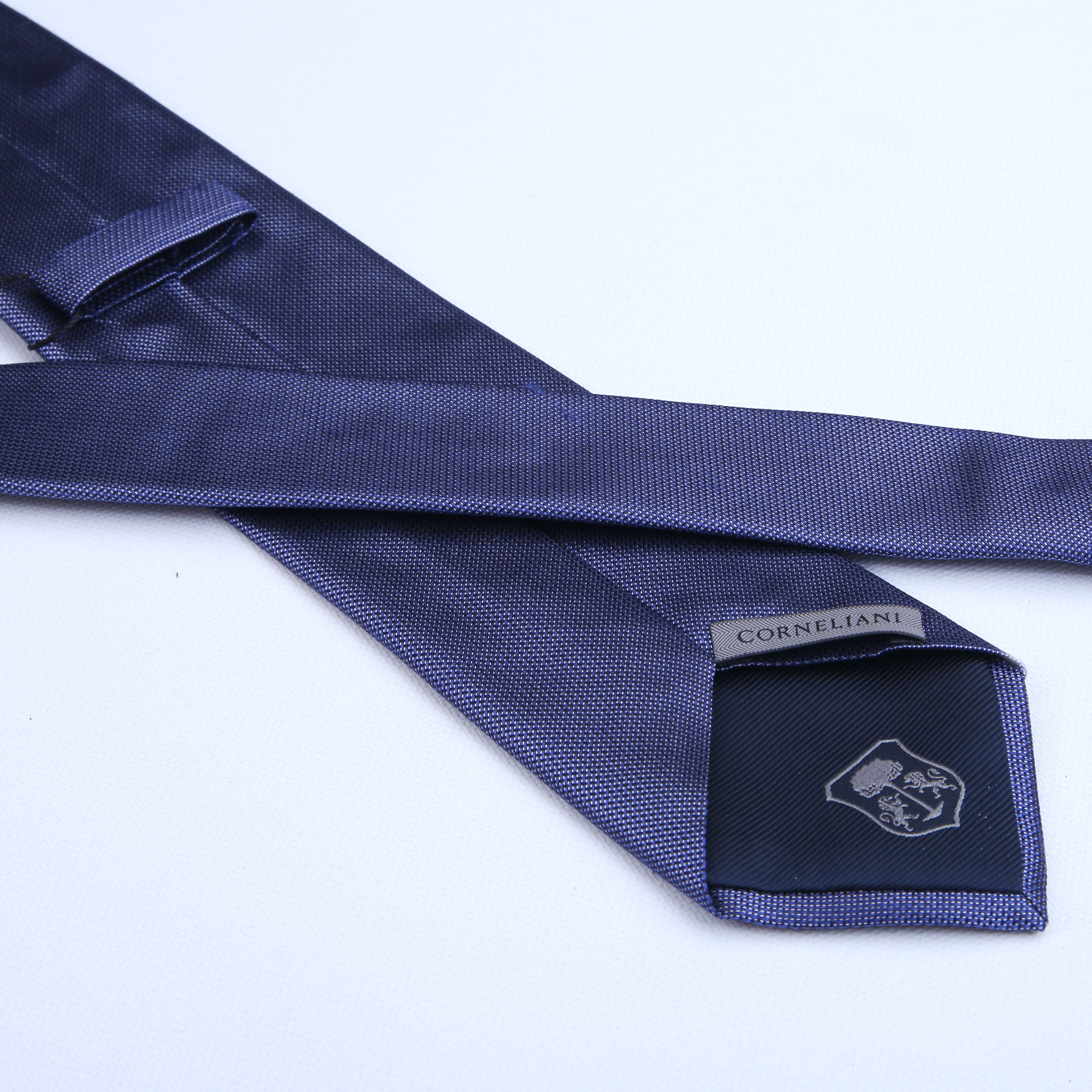 BLUE WHITE TIE
