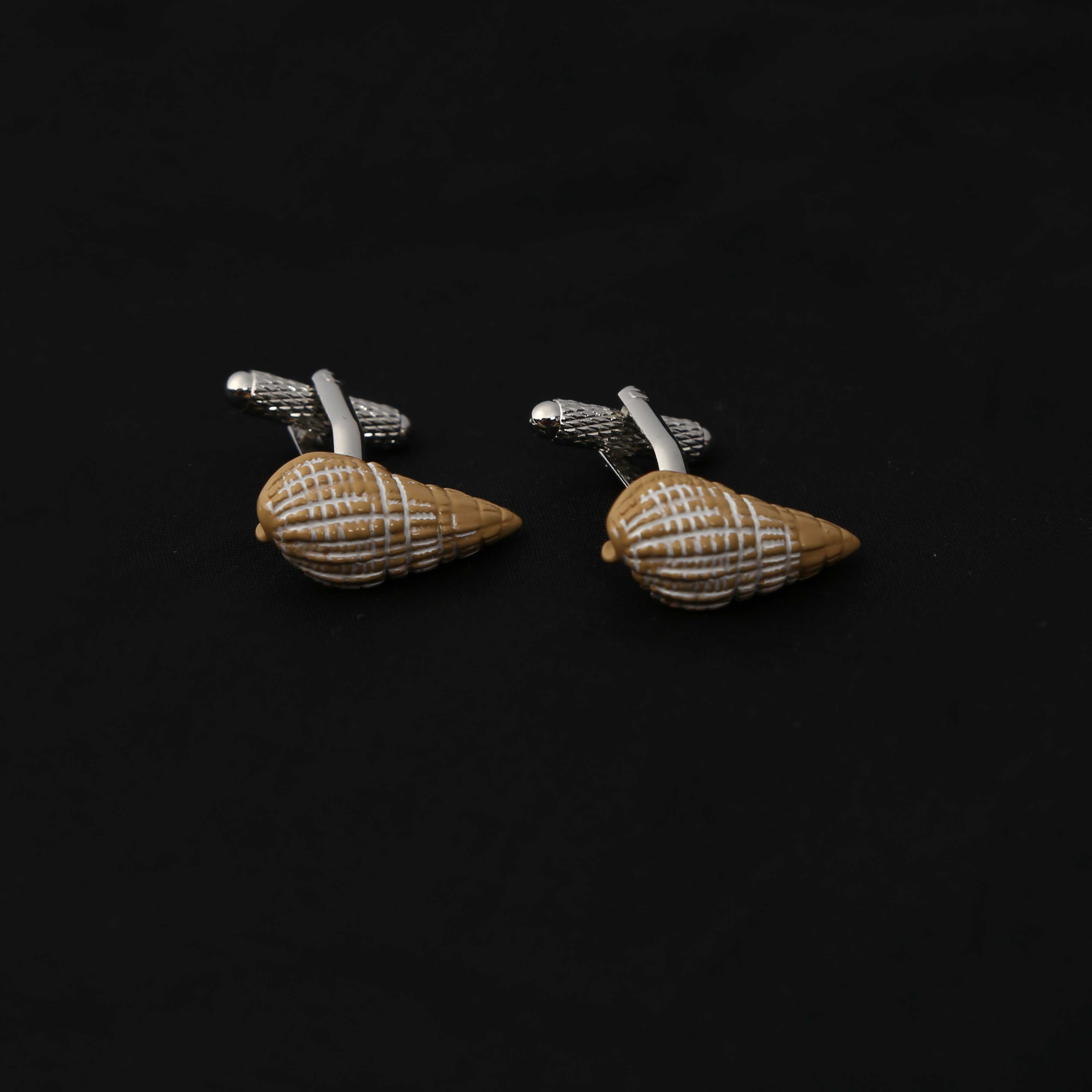 SEA SHELL CUFFLINKS