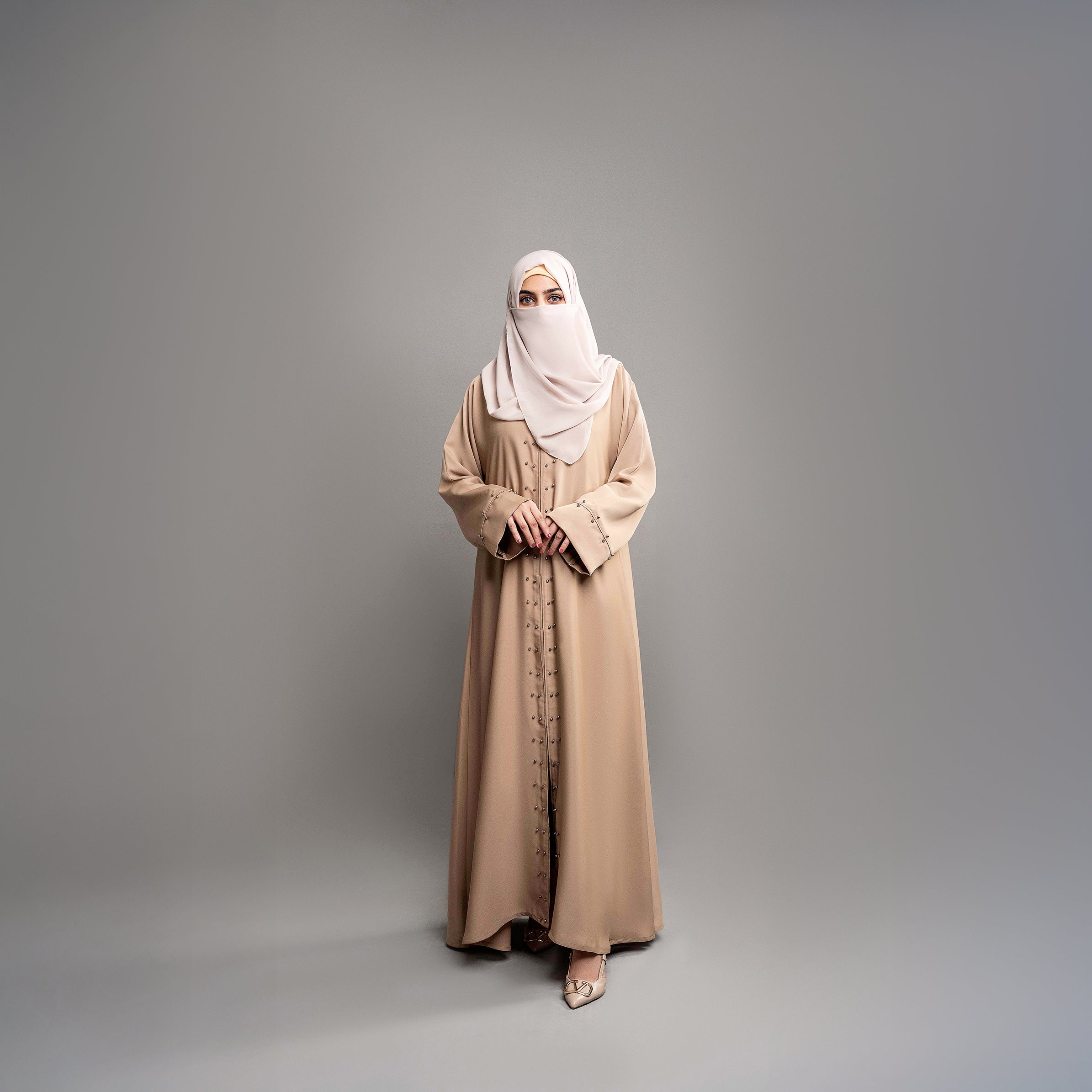 GOLDEN SANDS PERAL ABAYA(PR931)