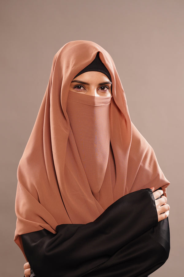 DUSTY CEDAR OVERHEAD SCARF