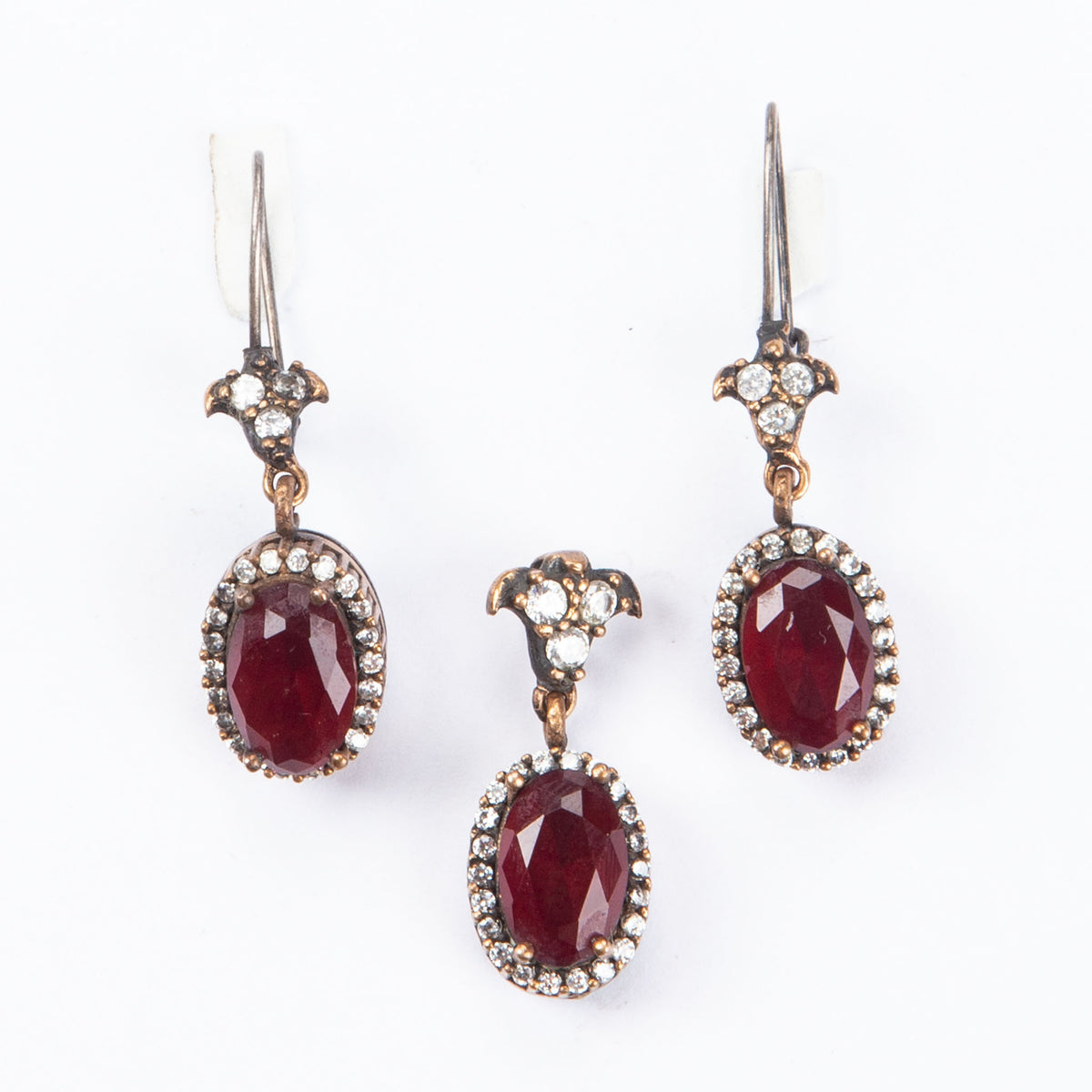 Swirling Round Cut Pendant Set