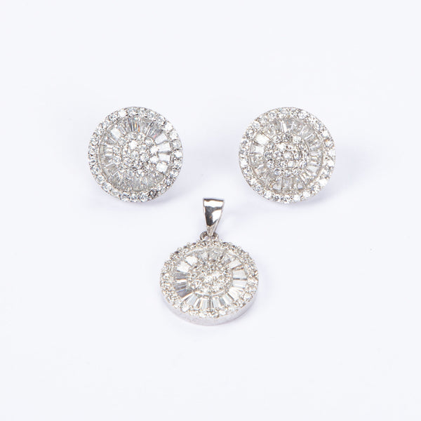 Fine Detailed Silver Wheel Pendant Set