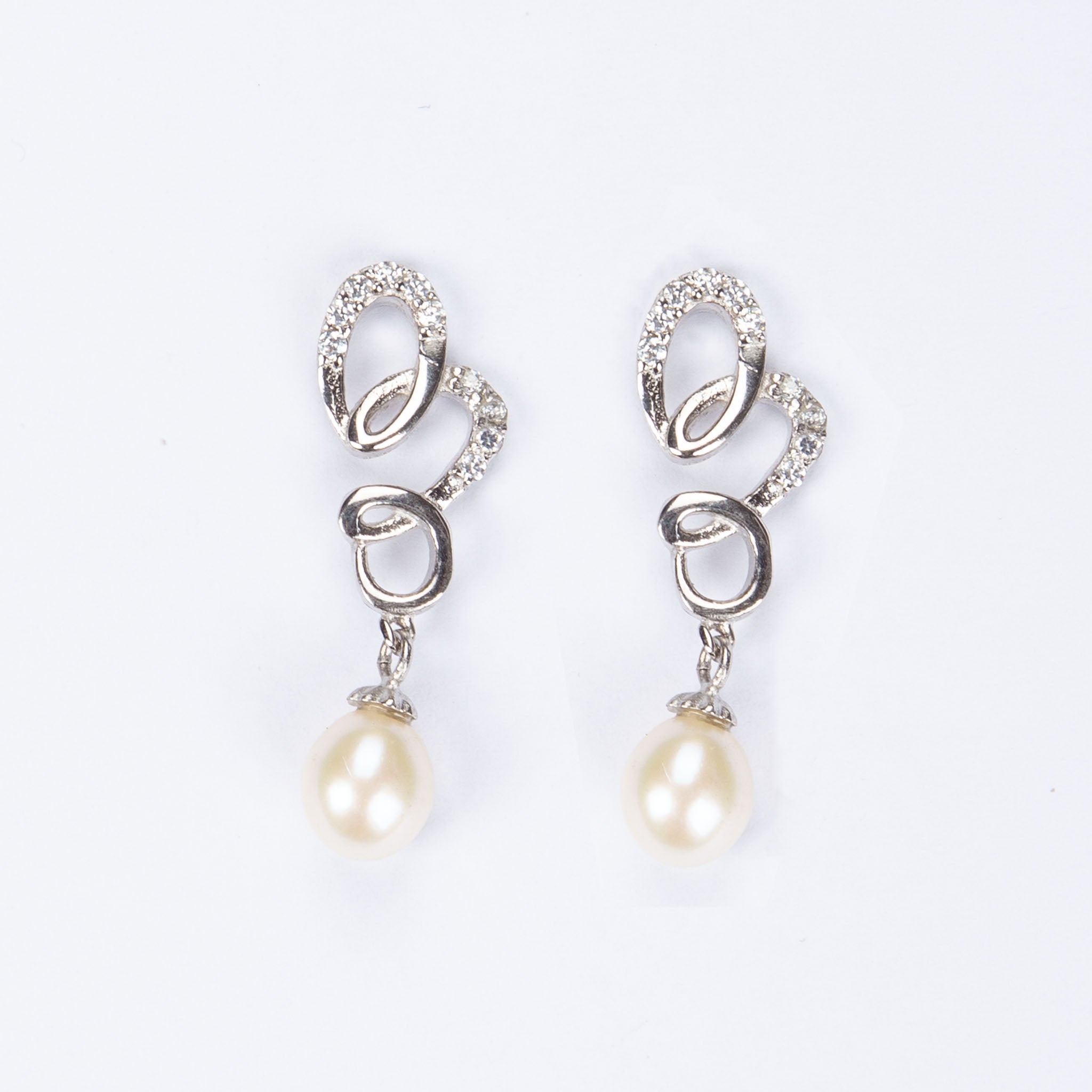 Twisting Pearl Drop Earrings