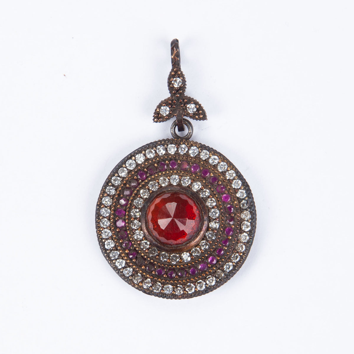 Round Elegant stone pendant